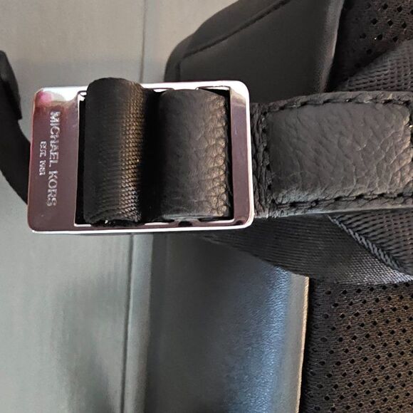 Michael Kors Men’s Black Front Zippers Pocket Leather Travel Backpack - Picture 14 of 16